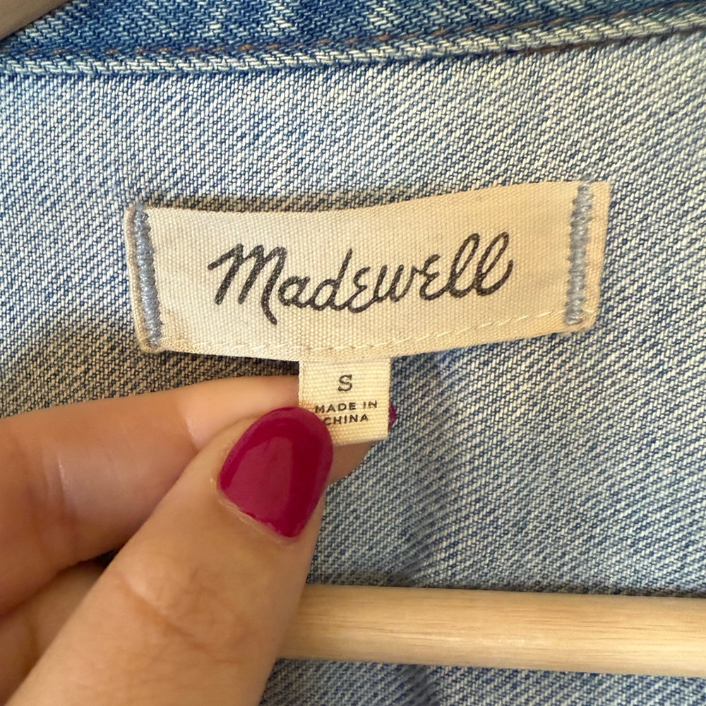 Madewell Oversized Distressed Denim Jacket in Junction Wash Size Small - Picture 5 of 8